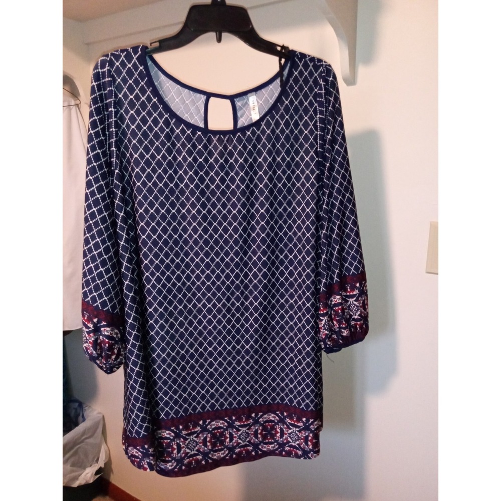 Emerald 27 Navy Blue Diamond Lattice Print Keyhole Back Tunic Blouse‎ Plus 2X